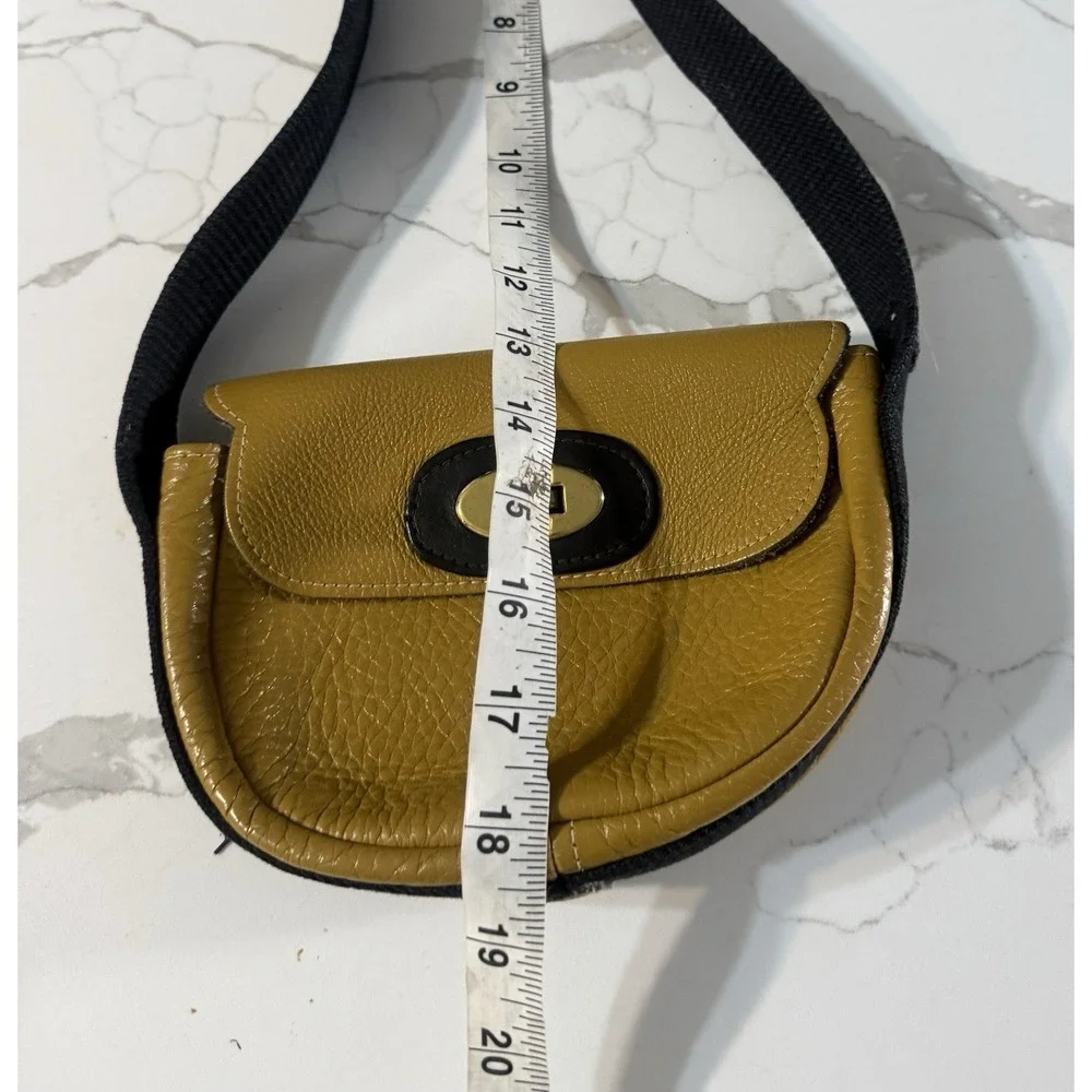 Vintage Davey's Yellow Pebbled Leather Turnlock Shoulder Bag Purse 70s